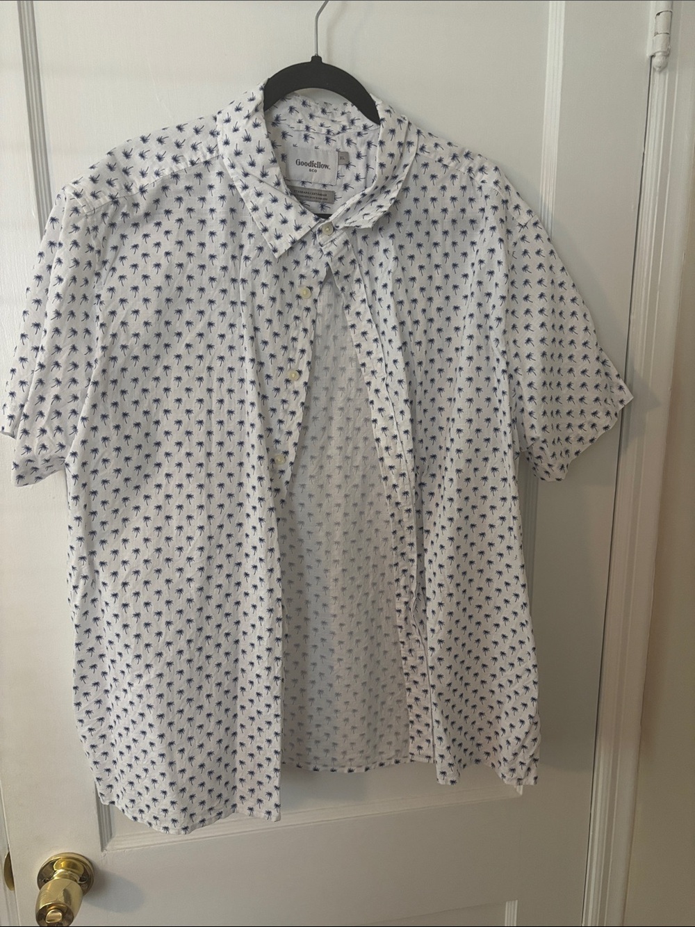Goodfellow & Co White Short-Sleeve Button-Down with Navy Palm Print